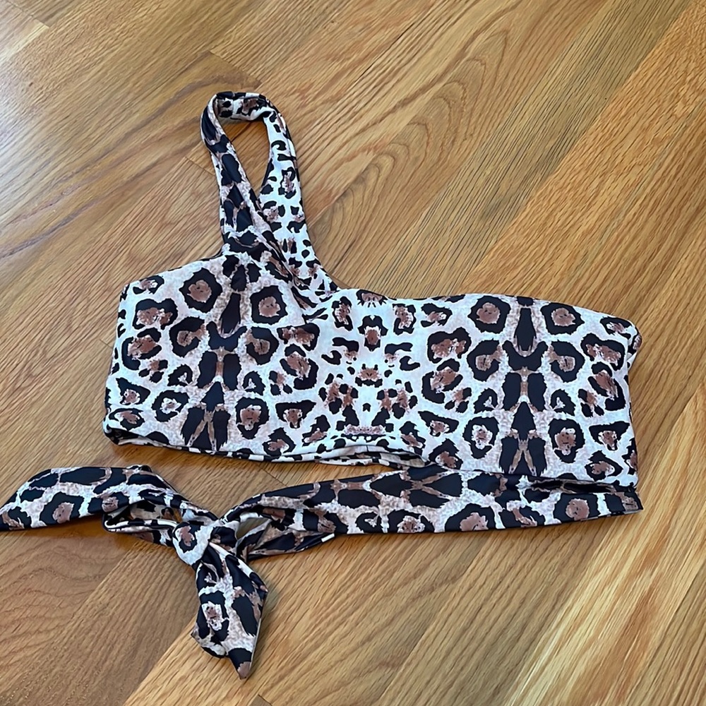 One shoulder Medium Cheetah Bikini Top